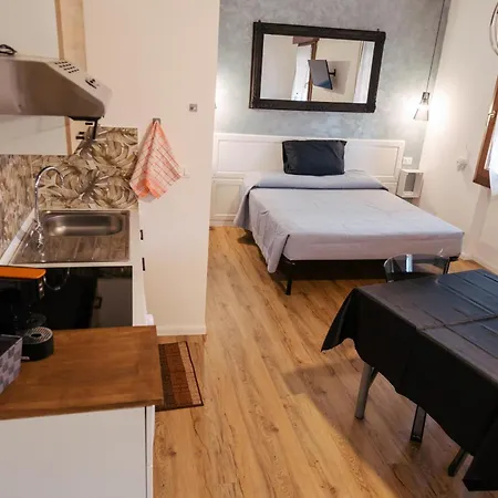 La Fenice לינה וארוחת בוקר 3*