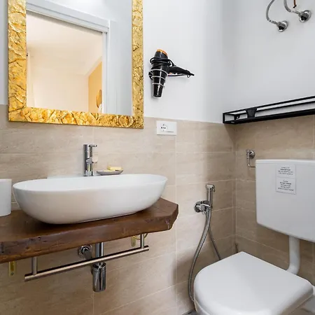 Blueshouse La Fenice فندق مبيت وإفطار 3*