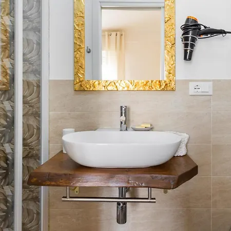 Blueshouse La Fenice فندق مبيت وإفطار بولونيا